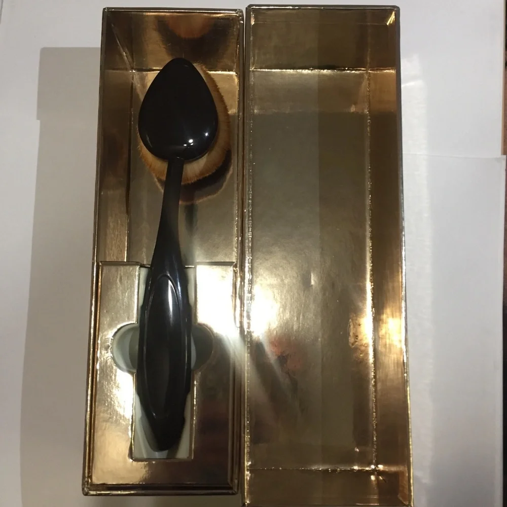 Jouer foundation brush